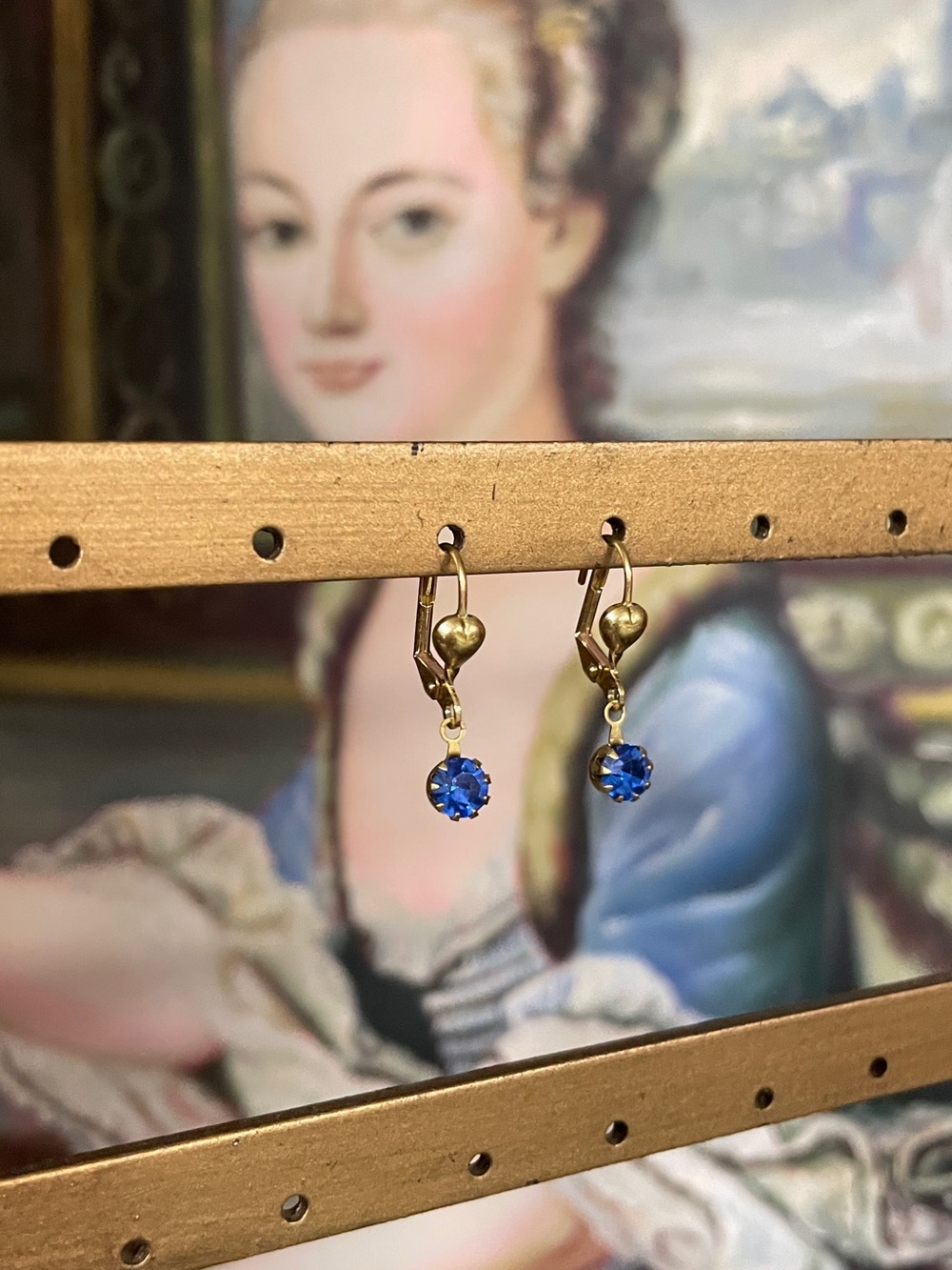 Vintage blue rhinestone heart clasp earrings
